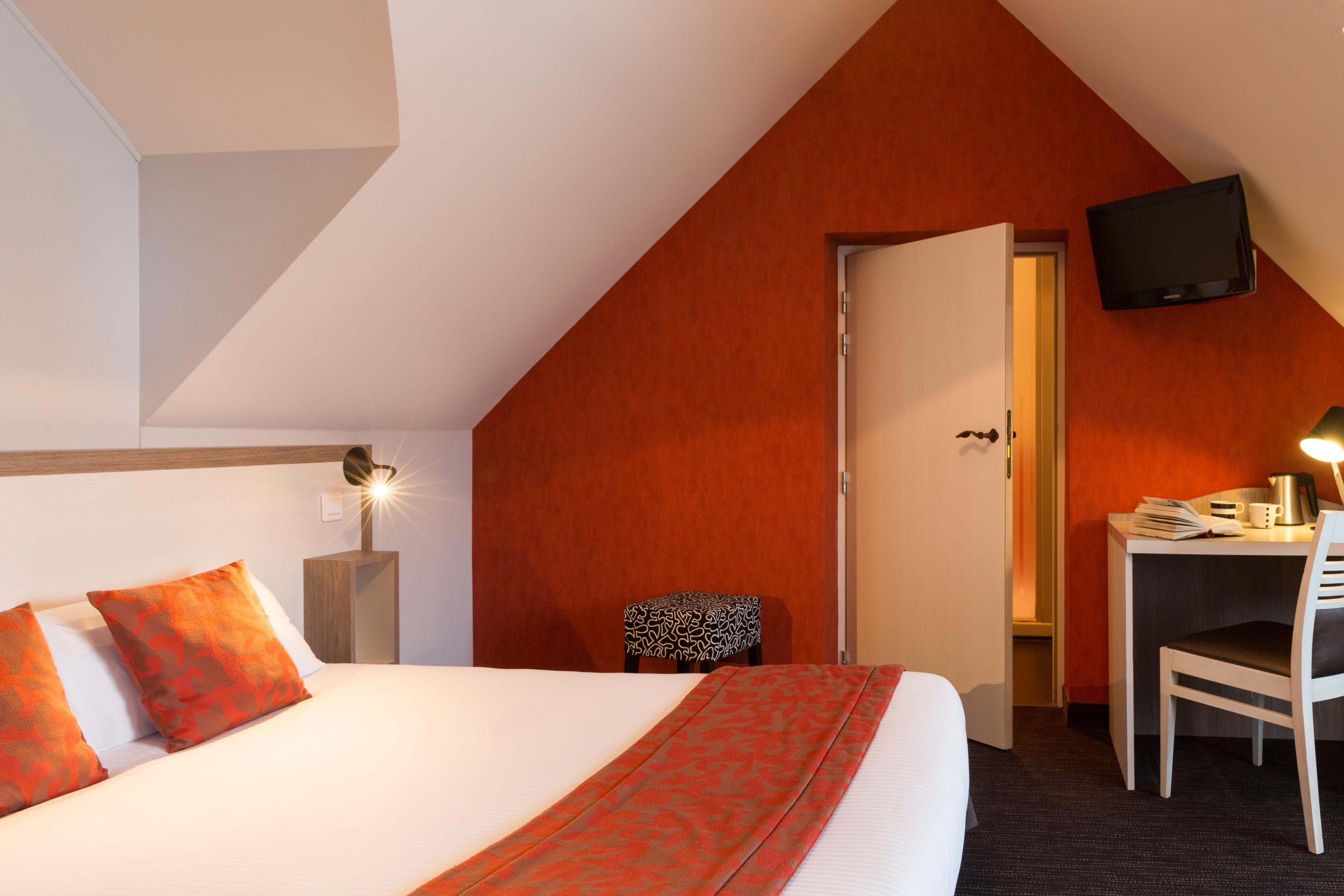 Domaine Le Martinet, The Originals Relais Hotel Bouin  Exterior photo