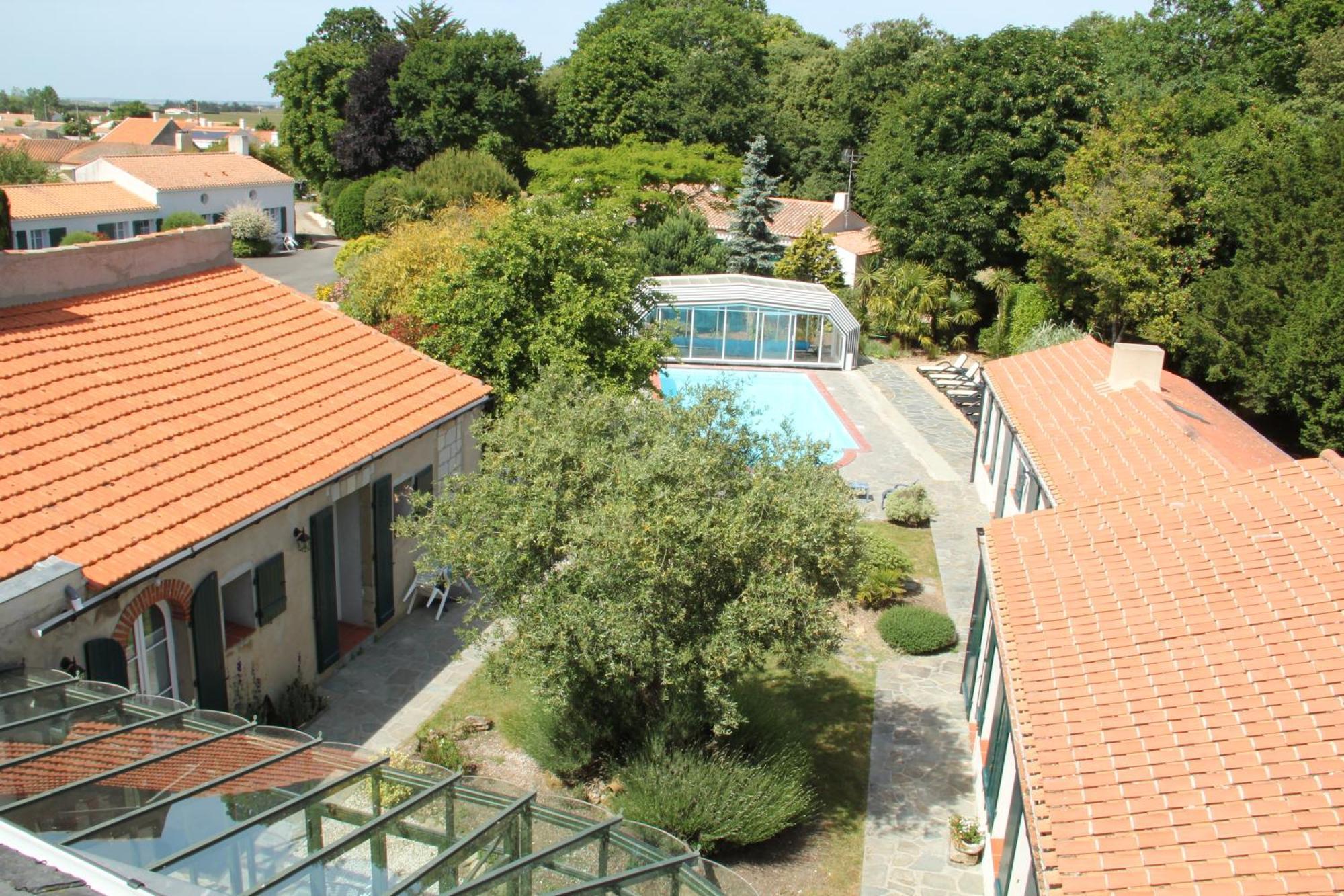 Domaine Le Martinet, The Originals Relais Hotel Bouin  Exterior photo