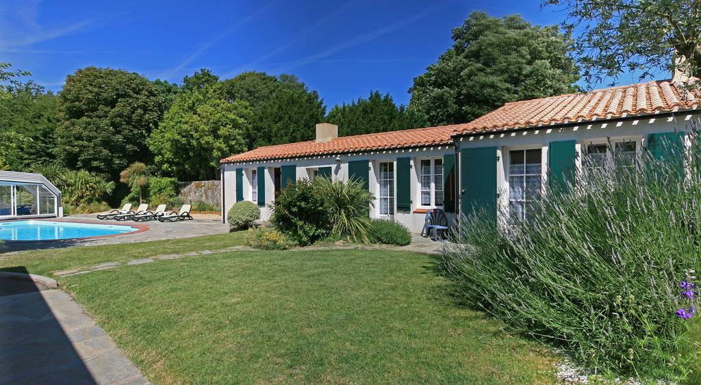 Domaine Le Martinet, The Originals Relais Hotel Bouin  Exterior photo